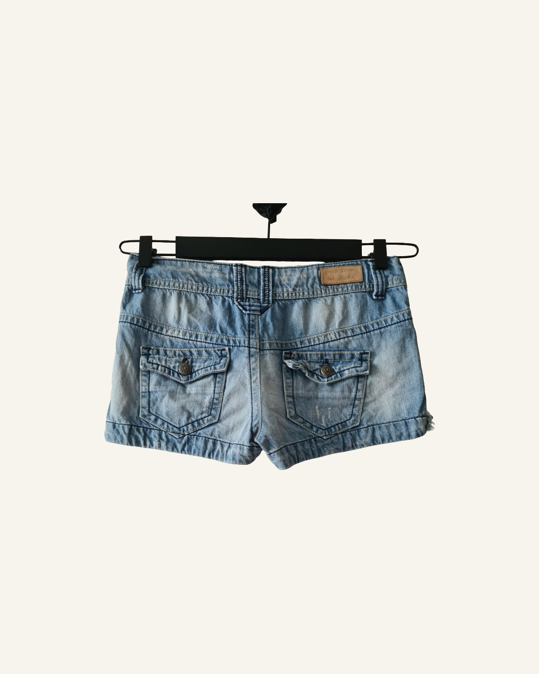 Lost in Paradise korte jeans broek – maat XS (27) – lichtblauw – Tweedehands