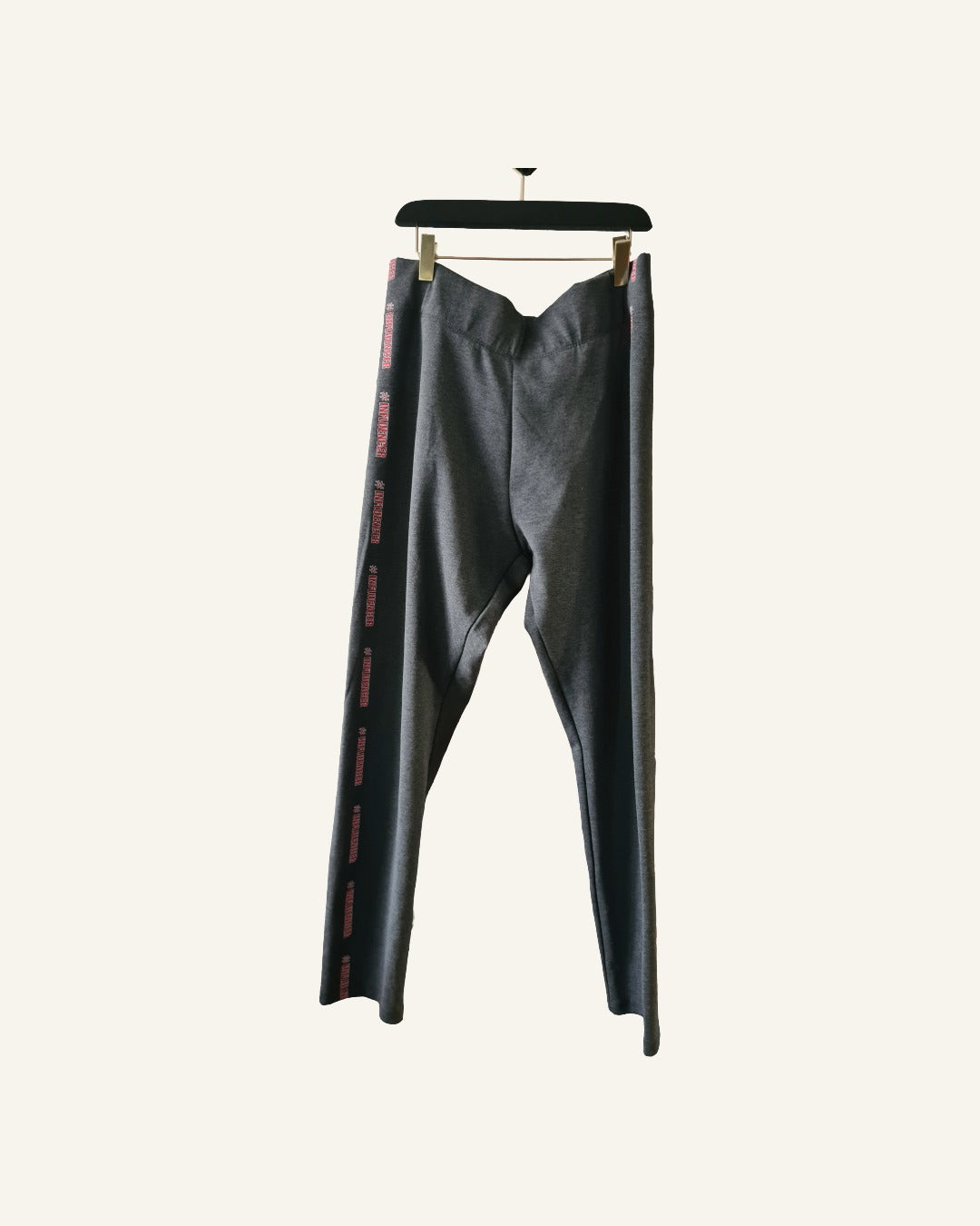Clockhouse broek/legging met tekstdetail – maat XL – Tweedehands