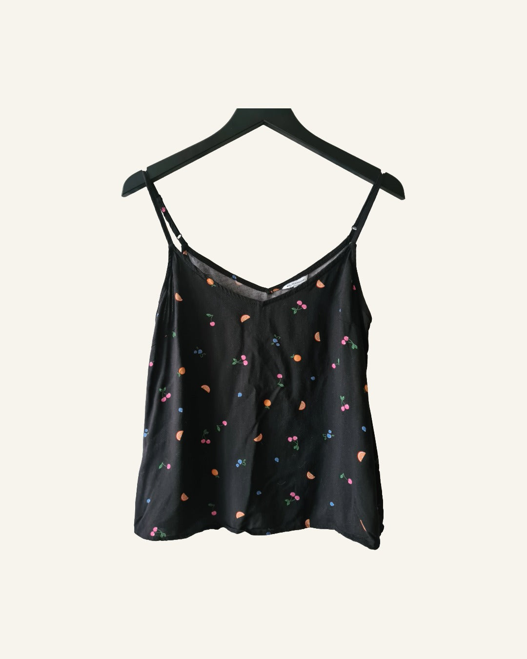 Clockhouse spaghetti top zwart met print – maat 38 – verstelbare bandjes – Tweedehands