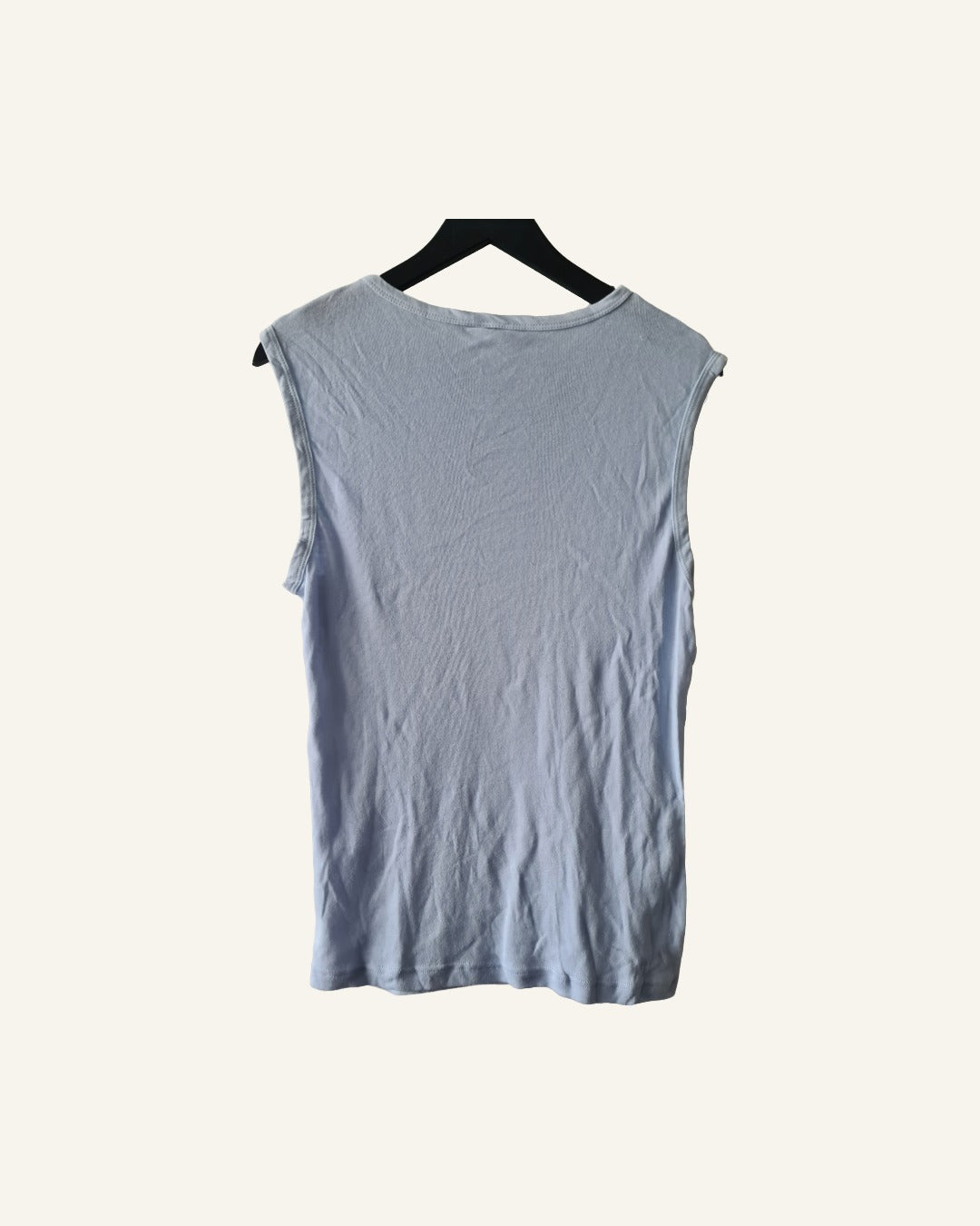 Mouwloze top lichtblauw met print – maat L – Tweedehands