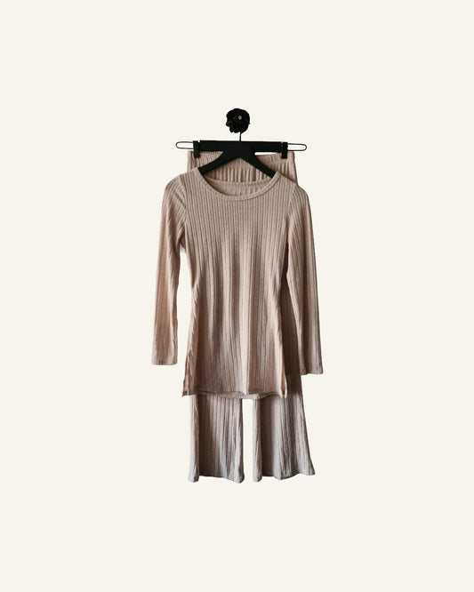 Huispak (2-delig) – beige – maat M – Tweedehands
