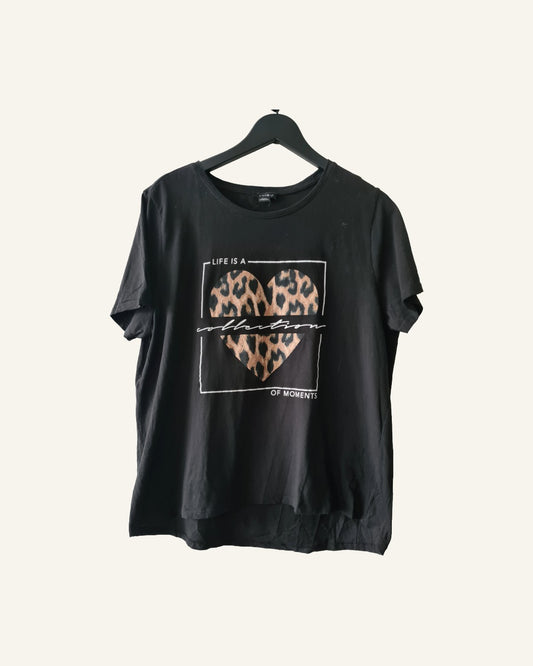 Amisa T-shirt met print – maat XXL – Tweedehands