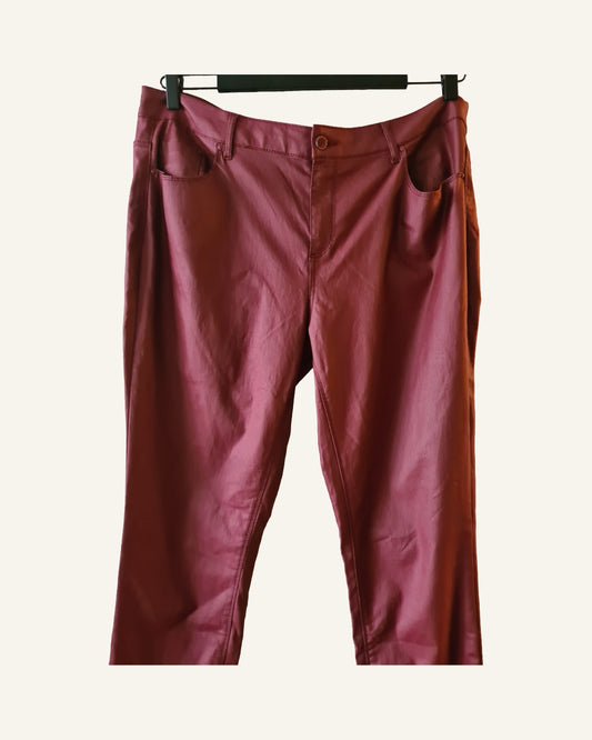 Miss Etam wijnrode broek – maat 46 (valt 48/50) – Tweedehands