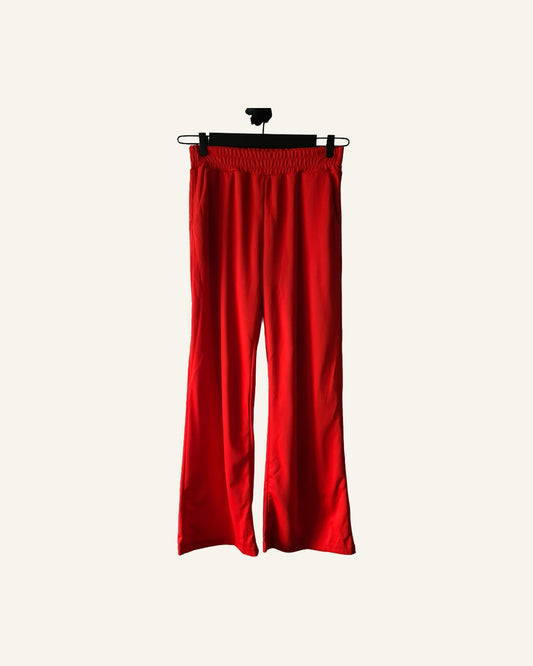 Vrijetijdsbroek – rood – maat M – Tweedehands