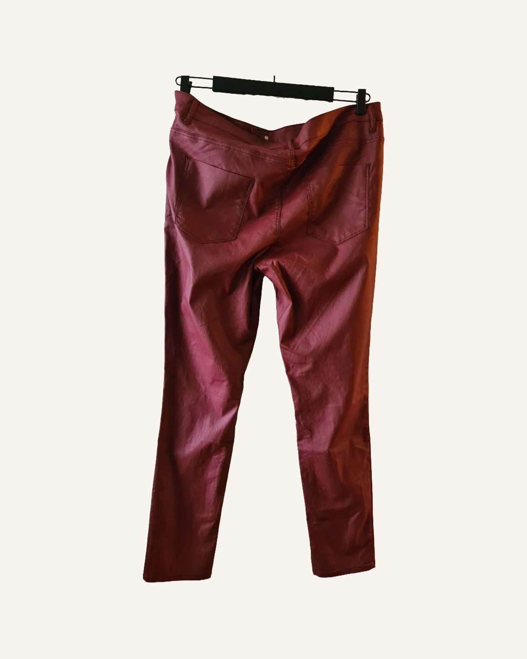Miss Etam wijnrode broek – maat 46 (valt 48/50) – Tweedehands