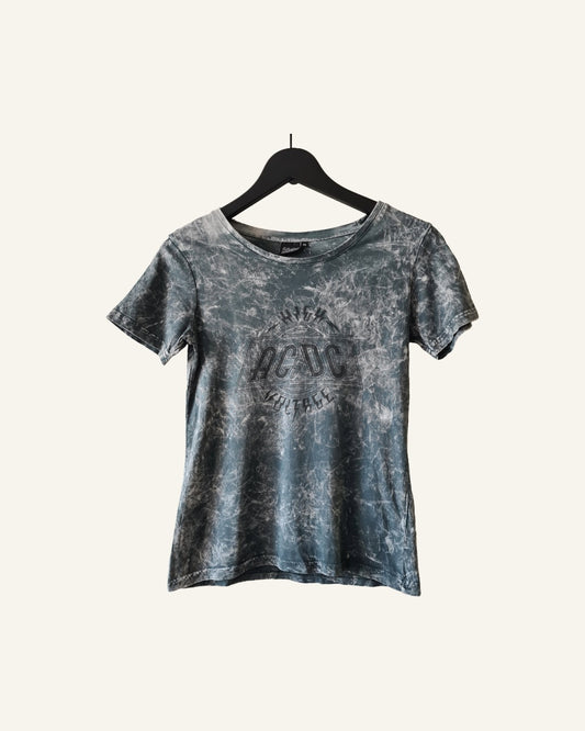 AC/DC T-shirt – maat XS – Tweedehands