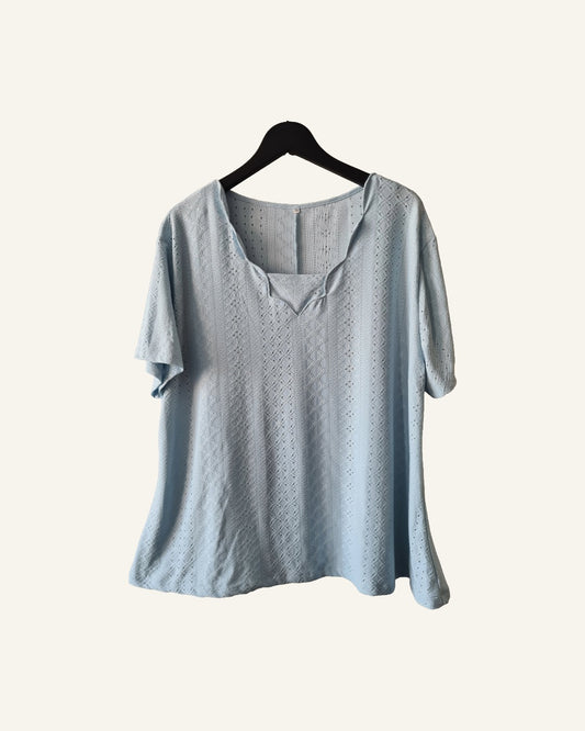 Lichtblauw ajour shirt – maat 3XL (48/50) – Tweedehands