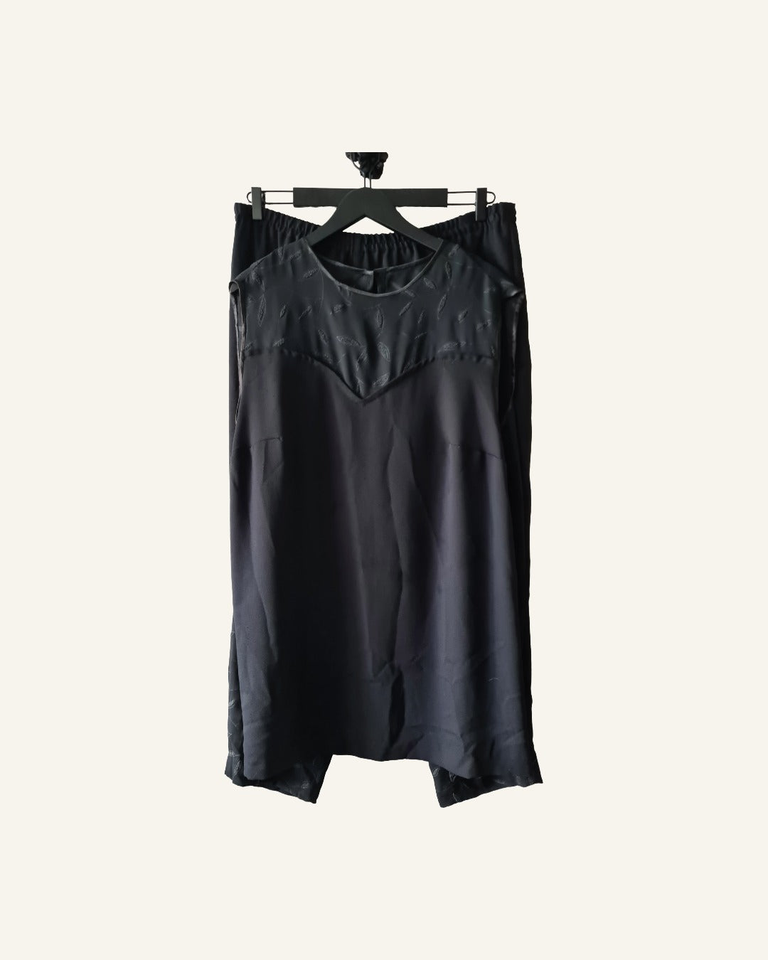 zwarte set (top + broek)  – Maat 48/50  – Tweedehands