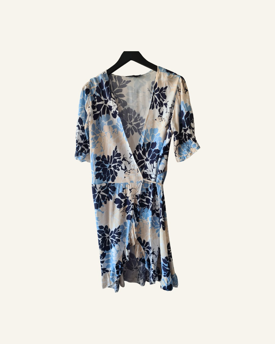 Musthaves wikkeljurk – maat L/XL – Tweedehands